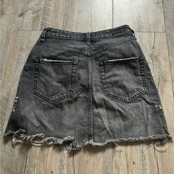Abercrombie and Fitch Floral Jean Skirt - Picture 2 of 3